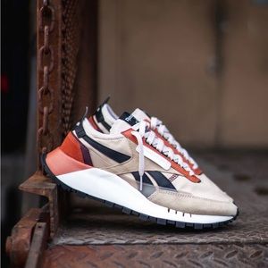 REEBOK CL LEGACY M 7.5 W 9